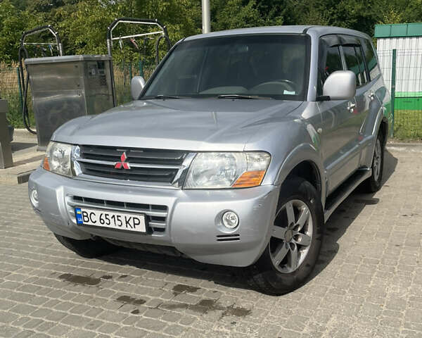 Серый Мицубиси Паджеро, объемом двигателя 3.2 л и пробегом 359 тыс. км за 7900 $, фото 20 на Automoto.ua