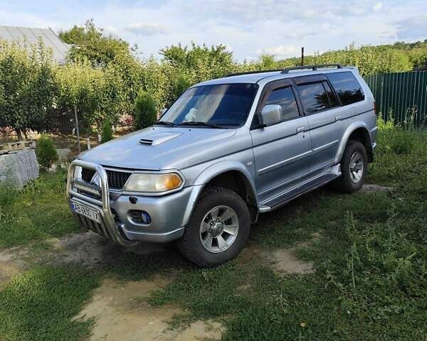 Сірий Міцубісі Паджеро, об'ємом двигуна 2.5 л та пробігом 200 тис. км за 10000 $, фото 7 на Automoto.ua
