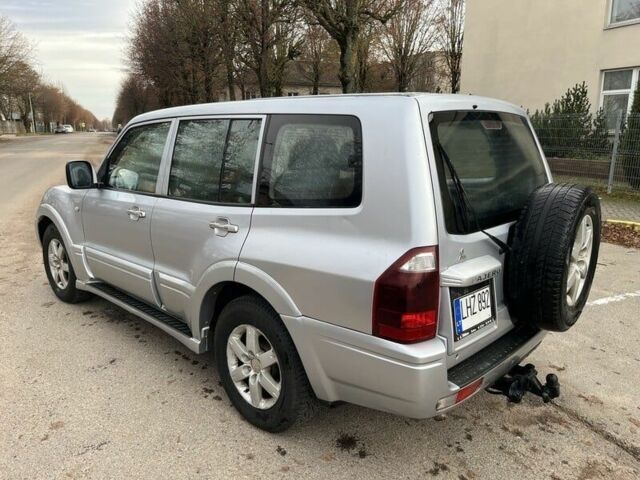 Сірий Міцубісі Паджеро, об'ємом двигуна 3.2 л та пробігом 327 тис. км за 2700 $, фото 2 на Automoto.ua