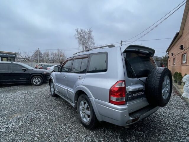 Серый Мицубиси Паджеро, объемом двигателя 3.8 л и пробегом 355 тыс. км за 7300 $, фото 2 на Automoto.ua