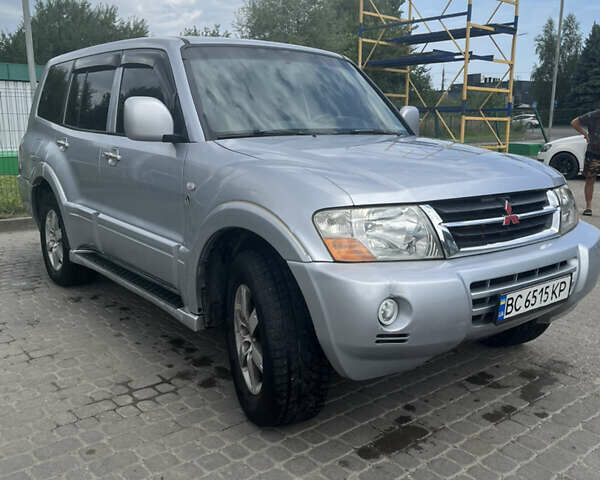 Серый Мицубиси Паджеро, объемом двигателя 3.2 л и пробегом 359 тыс. км за 7900 $, фото 13 на Automoto.ua