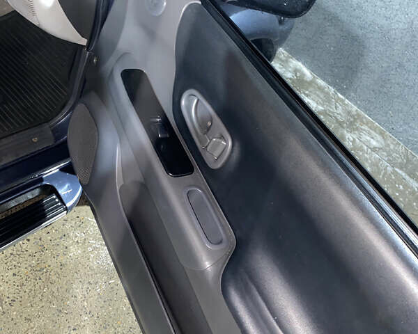 Сірий Міцубісі Паджеро, об'ємом двигуна 3 л та пробігом 208 тис. км за 9900 $, фото 6 на Automoto.ua