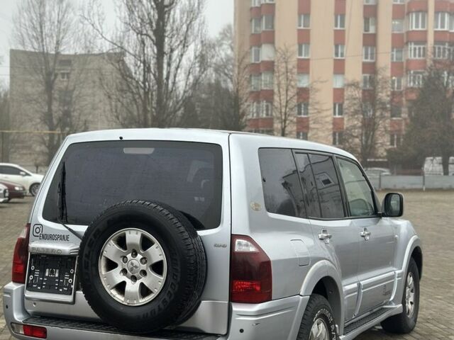 Сірий Міцубісі Паджеро, об'ємом двигуна 3.2 л та пробігом 265 тис. км за 4550 $, фото 6 на Automoto.ua