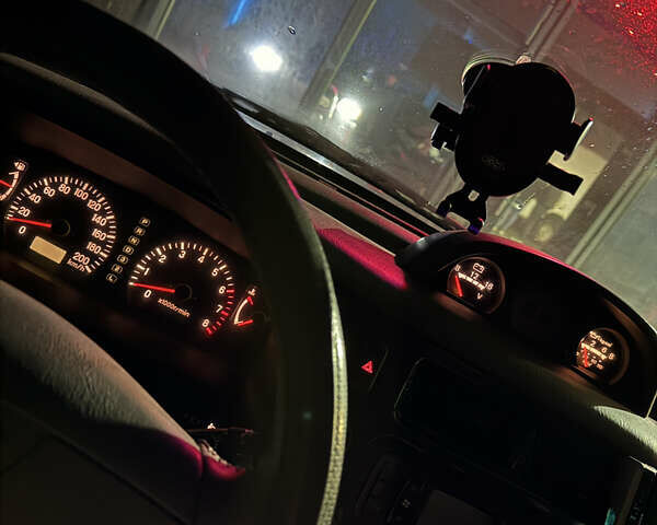 Сірий Міцубісі Паджеро, об'ємом двигуна 3 л та пробігом 208 тис. км за 9900 $, фото 5 на Automoto.ua