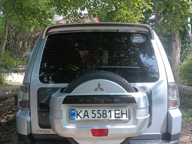 Серый Мицубиси Паджеро, объемом двигателя 3.8 л и пробегом 320 тыс. км за 9700 $, фото 5 на Automoto.ua