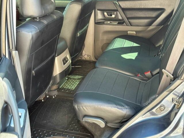 Сірий Міцубісі Паджеро, об'ємом двигуна 3 л та пробігом 230 тис. км за 6000 $, фото 14 на Automoto.ua