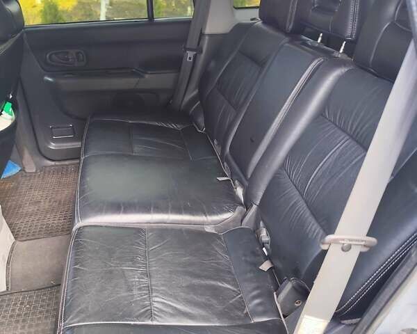 Сірий Міцубісі Паджеро, об'ємом двигуна 2.5 л та пробігом 200 тис. км за 10000 $, фото 1 на Automoto.ua