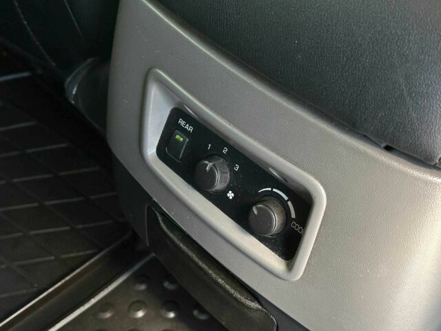 Сірий Міцубісі Паджеро, об'ємом двигуна 3 л та пробігом 230 тис. км за 6000 $, фото 18 на Automoto.ua