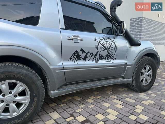 Міцубісі Паджеро 2006 у Дніпро (Дніпропетровську) на Automoto.ua Сірий Міцубісі Паджеро, об'ємом двигуна 3 л та пробігом 252 тис. км за 12500 $, фото 4 на Automoto.ua