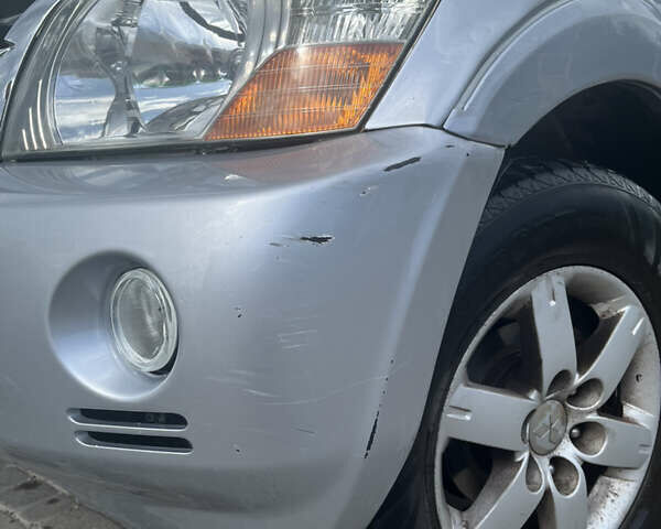 Серый Мицубиси Паджеро, объемом двигателя 3.2 л и пробегом 359 тыс. км за 7900 $, фото 3 на Automoto.ua