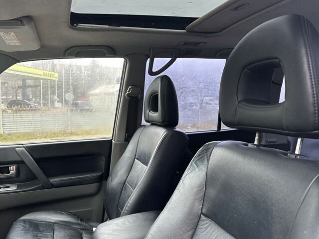 Сірий Міцубісі Паджеро, об'ємом двигуна 3.2 л та пробігом 265 тис. км за 4550 $, фото 13 на Automoto.ua