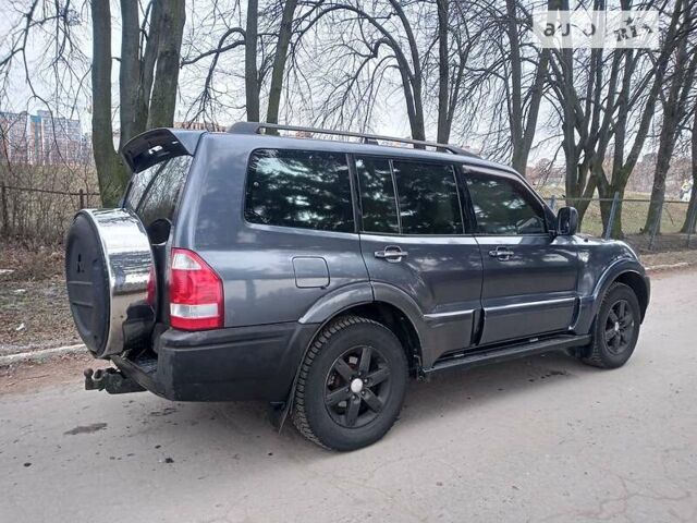 Сірий Міцубісі Паджеро, об'ємом двигуна 3.8 л та пробігом 300 тис. км за 7700 $, фото 21 на Automoto.ua