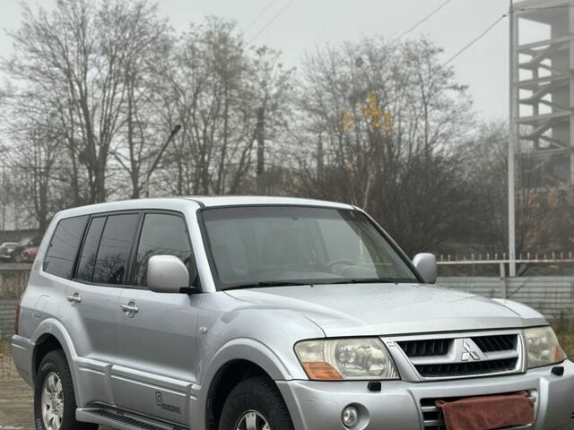 Сірий Міцубісі Паджеро, об'ємом двигуна 3.2 л та пробігом 265 тис. км за 4550 $, фото 3 на Automoto.ua