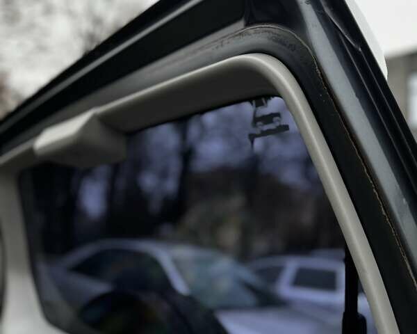 Сірий Міцубісі Паджеро, об'ємом двигуна 2.97 л та пробігом 230 тис. км за 9000 $, фото 6 на Automoto.ua