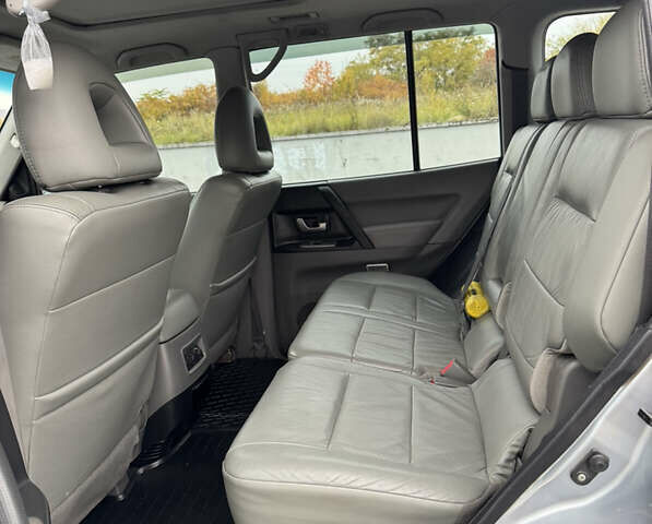 Сірий Міцубісі Паджеро, об'ємом двигуна 2.97 л та пробігом 211 тис. км за 10970 $, фото 21 на Automoto.ua