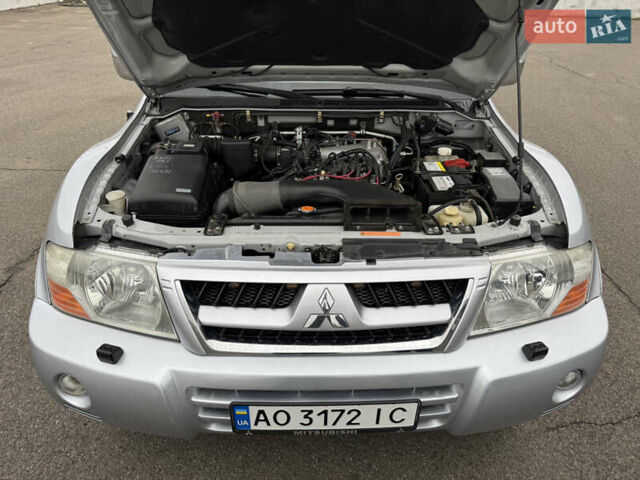 Сірий Міцубісі Паджеро, об'ємом двигуна 2.97 л та пробігом 211 тис. км за 10970 $, фото 32 на Automoto.ua