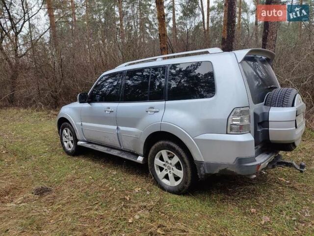 Сірий Міцубісі Паджеро, об'ємом двигуна 3.8 л та пробігом 251 тис. км за 14499 $, фото 34 на Automoto.ua