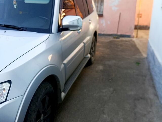 Серый Мицубиси Паджеро, объемом двигателя 3 л и пробегом 0 тыс. км за 11000 $, фото 1 на Automoto.ua