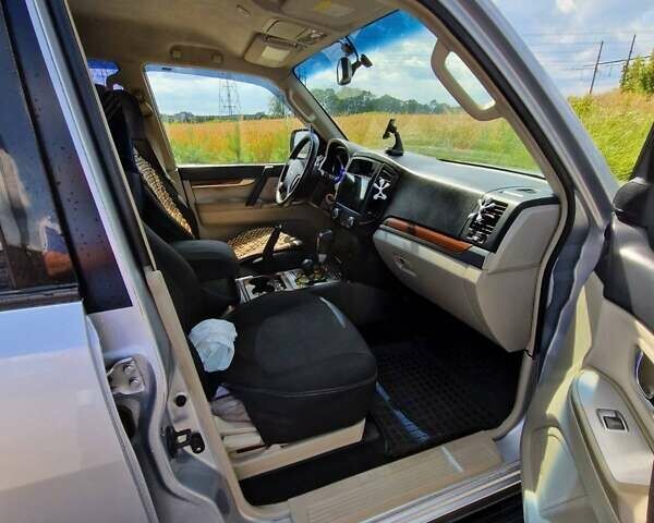 Мицубиси Паджеро 2007 в Луцке на Automoto.ua Серый Мицубиси Паджеро, объемом двигателя 2.97 л и пробегом 240 тыс. км за 11700 $, фото 5 на Automoto.ua