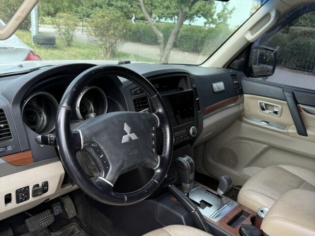 Серый Мицубиси Паджеро, объемом двигателя 3 л и пробегом 199 тыс. км за 8500 $, фото 7 на Automoto.ua