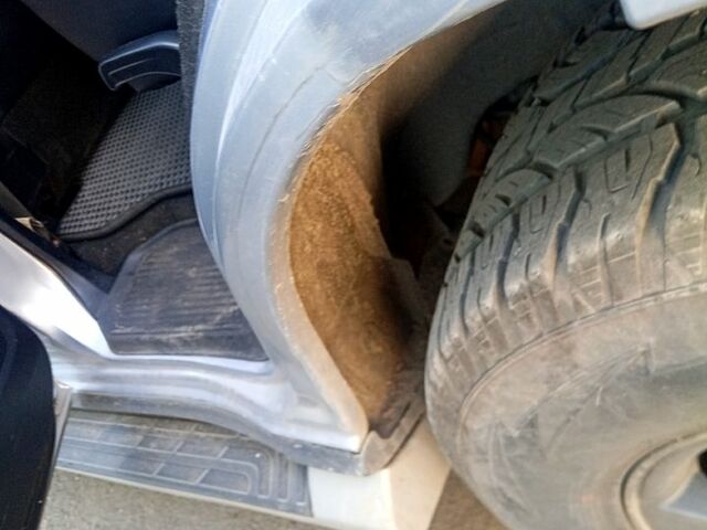 Сірий Міцубісі Паджеро, об'ємом двигуна 3 л та пробігом 240 тис. км за 11000 $, фото 7 на Automoto.ua