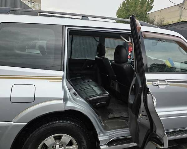 Серый Мицубиси Паджеро, объемом двигателя 2.97 л и пробегом 396 тыс. км за 7399 $, фото 23 на Automoto.ua