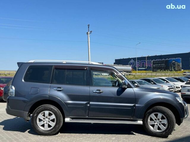 Сірий Міцубісі Паджеро, об'ємом двигуна 3 л та пробігом 162 тис. км за 11990 $, фото 4 на Automoto.ua