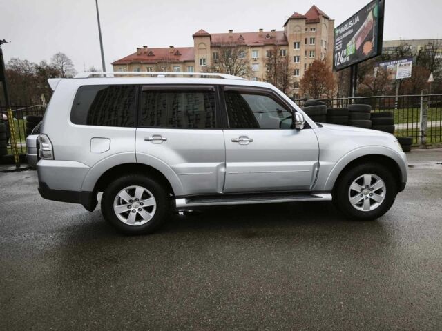 Сірий Міцубісі Паджеро, об'ємом двигуна 3 л та пробігом 170 тис. км за 11000 $, фото 7 на Automoto.ua