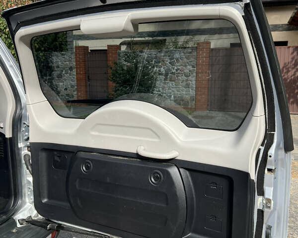 Серый Мицубиси Паджеро, объемом двигателя 2.97 л и пробегом 220 тыс. км за 12900 $, фото 20 на Automoto.ua