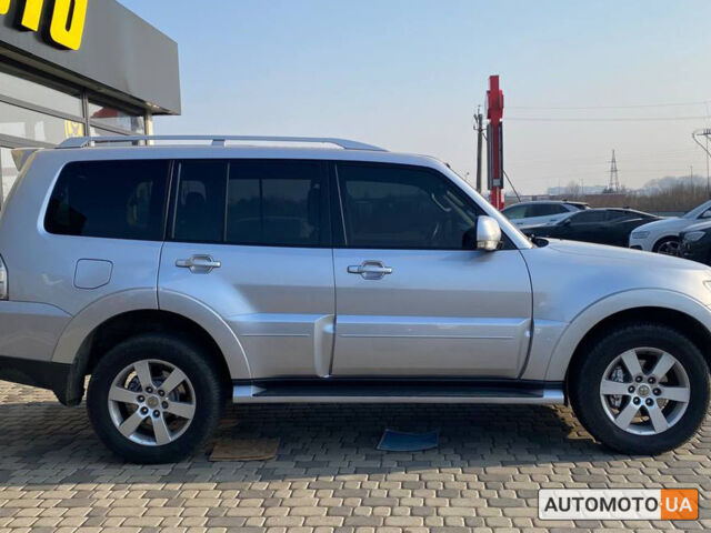 Сірий Міцубісі Паджеро, об'ємом двигуна 3.2 л та пробігом 260 тис. км за 15300 $, фото 7 на Automoto.ua