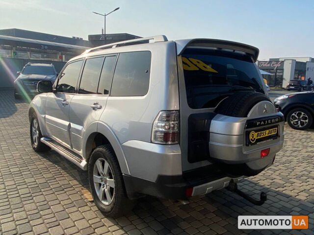 Сірий Міцубісі Паджеро, об'ємом двигуна 3.2 л та пробігом 260 тис. км за 15300 $, фото 4 на Automoto.ua