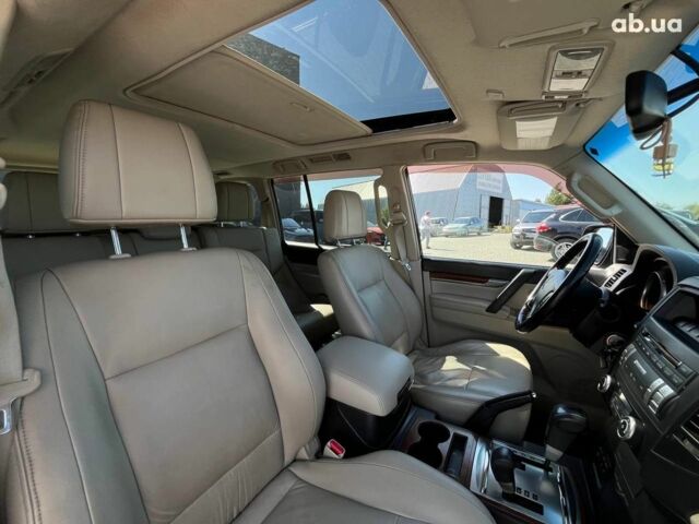 Сірий Міцубісі Паджеро, об'ємом двигуна 3 л та пробігом 162 тис. км за 11990 $, фото 41 на Automoto.ua