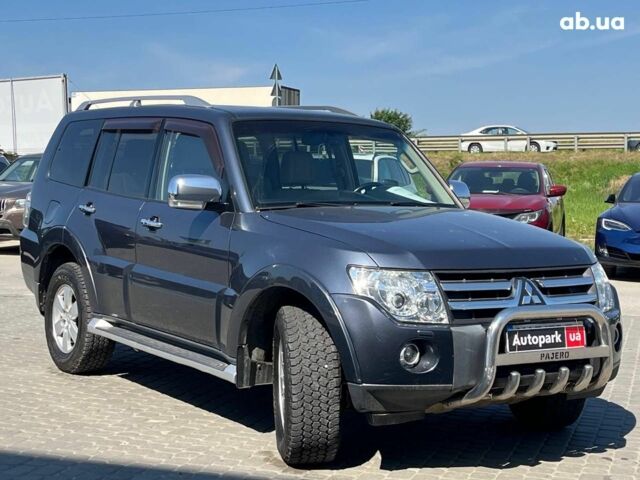 Сірий Міцубісі Паджеро, об'ємом двигуна 3 л та пробігом 162 тис. км за 11990 $, фото 2 на Automoto.ua