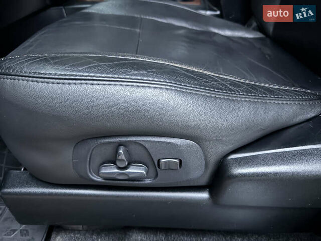 Серый Мицубиси Паджеро, объемом двигателя 3.2 л и пробегом 253 тыс. км за 12500 $, фото 14 на Automoto.ua