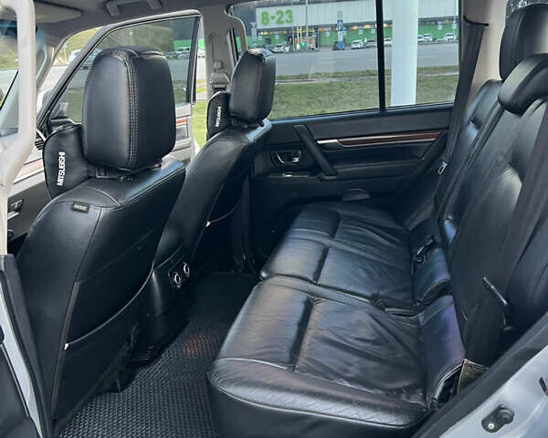 Серый Мицубиси Паджеро, объемом двигателя 2.97 л и пробегом 223 тыс. км за 11700 $, фото 30 на Automoto.ua