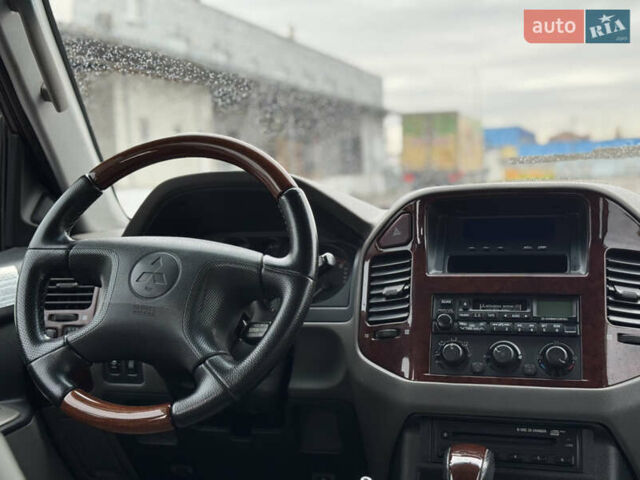 Сірий Міцубісі Паджеро, об'ємом двигуна 2.97 л та пробігом 211 тис. км за 10970 $, фото 19 на Automoto.ua