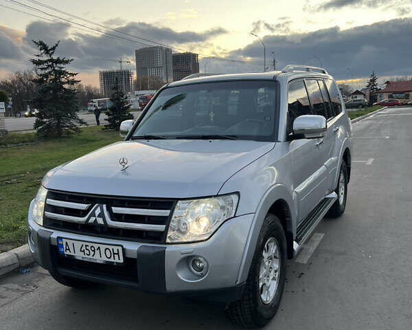 Серый Мицубиси Паджеро, объемом двигателя 2.97 л и пробегом 223 тыс. км за 11700 $, фото 1 на Automoto.ua