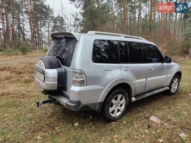 Сірий Міцубісі Паджеро, об'ємом двигуна 3.8 л та пробігом 251 тис. км за 14499 $, фото 35 на Automoto.ua