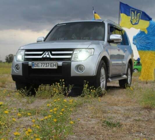 Сірий Міцубісі Паджеро, об'ємом двигуна 3.2 л та пробігом 295 тис. км за 13000 $, фото 15 на Automoto.ua