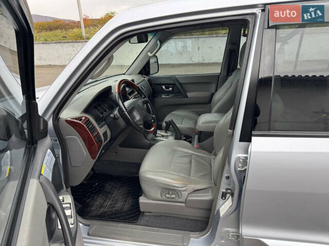 Сірий Міцубісі Паджеро, об'ємом двигуна 2.97 л та пробігом 211 тис. км за 10970 $, фото 16 на Automoto.ua