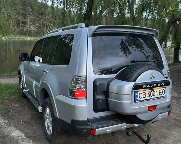 Сірий Міцубісі Паджеро, об'ємом двигуна 3 л та пробігом 237 тис. км за 10500 $, фото 4 на Automoto.ua