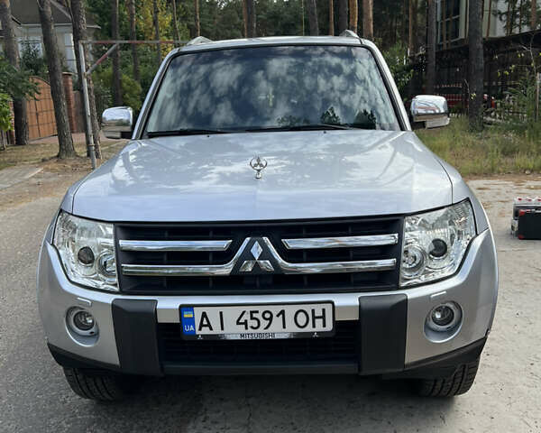 Серый Мицубиси Паджеро, объемом двигателя 2.97 л и пробегом 220 тыс. км за 12900 $, фото 3 на Automoto.ua