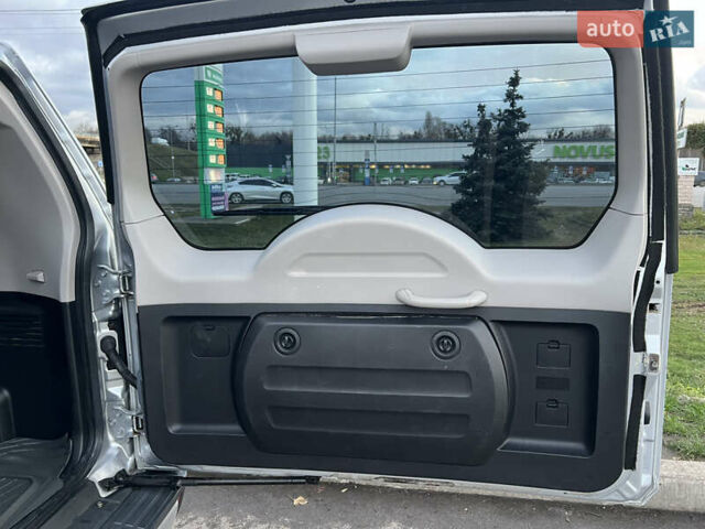 Серый Мицубиси Паджеро, объемом двигателя 2.97 л и пробегом 223 тыс. км за 11700 $, фото 25 на Automoto.ua