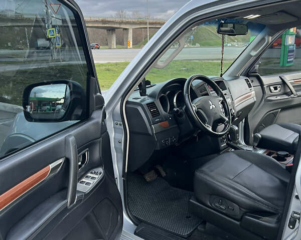 Серый Мицубиси Паджеро, объемом двигателя 2.97 л и пробегом 223 тыс. км за 11700 $, фото 29 на Automoto.ua