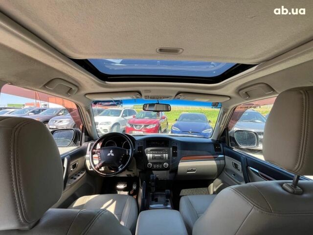 Сірий Міцубісі Паджеро, об'ємом двигуна 3 л та пробігом 162 тис. км за 11990 $, фото 33 на Automoto.ua