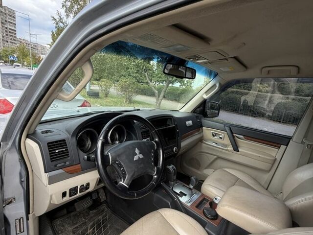 Серый Мицубиси Паджеро, объемом двигателя 3 л и пробегом 199 тыс. км за 8500 $, фото 8 на Automoto.ua