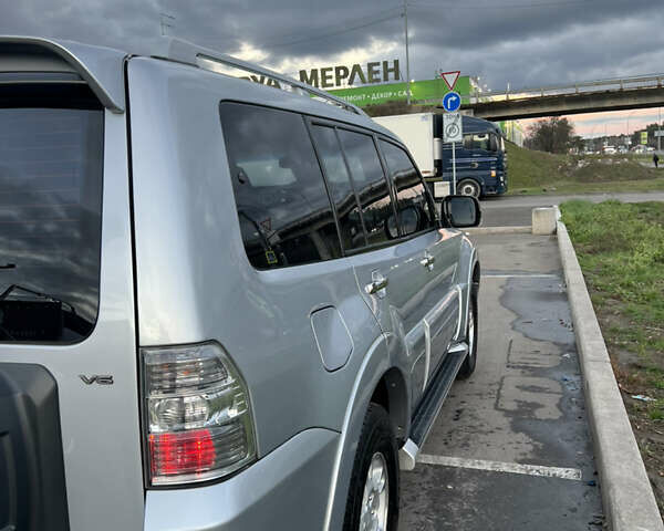 Серый Мицубиси Паджеро, объемом двигателя 2.97 л и пробегом 223 тыс. км за 11700 $, фото 4 на Automoto.ua