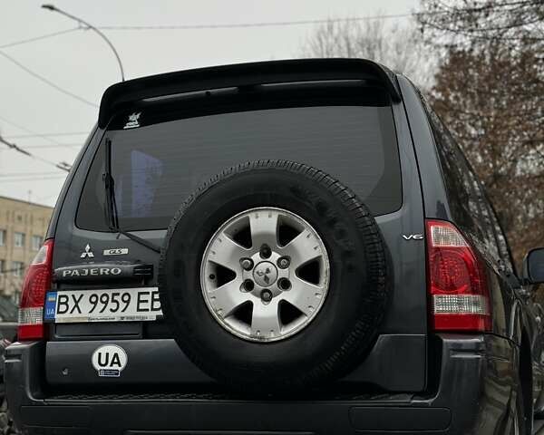 Сірий Міцубісі Паджеро, об'ємом двигуна 2.97 л та пробігом 230 тис. км за 9000 $, фото 1 на Automoto.ua