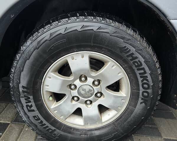 Серый Мицубиси Паджеро, объемом двигателя 2.97 л и пробегом 396 тыс. км за 7399 $, фото 9 на Automoto.ua