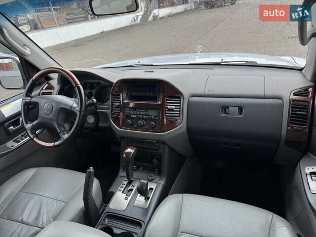 Сірий Міцубісі Паджеро, об'ємом двигуна 2.97 л та пробігом 211 тис. км за 10970 $, фото 26 на Automoto.ua